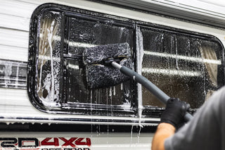 The Rag Company Mitt On A Stick – Ultimate Reach Wash Tool (3 pole)