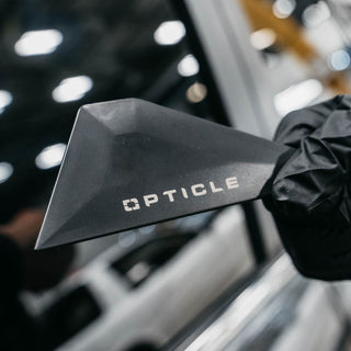 OPTICLE | 90-degree Triangle Squeegee (black)